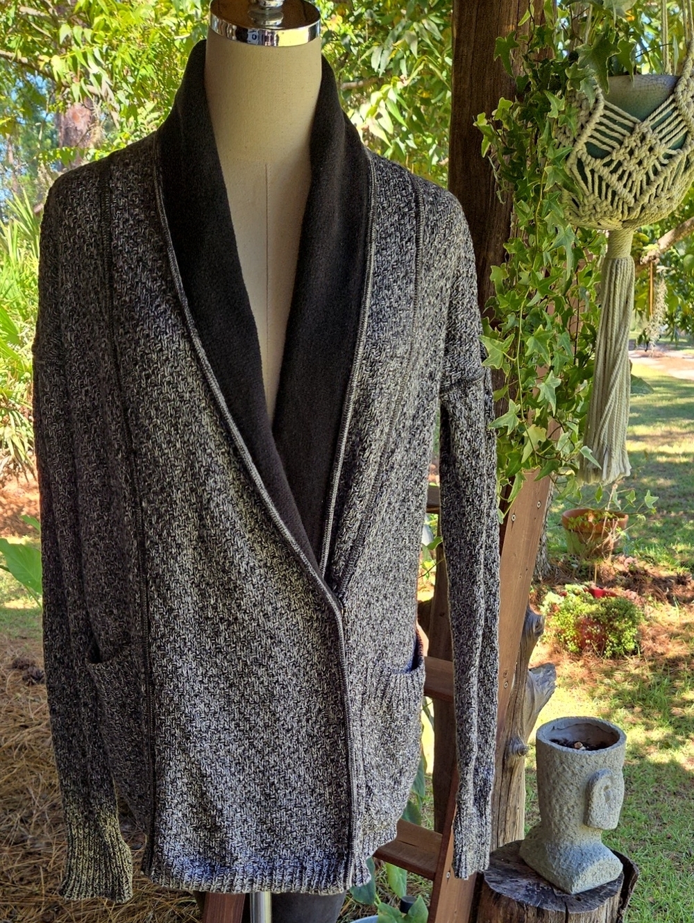 Lululemon Post Practice Cardigan In Black/Ghost Size 4